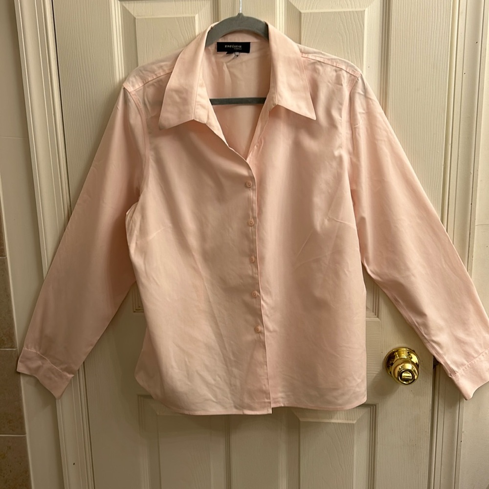 Jones Wear - Women’s Dress Shirt